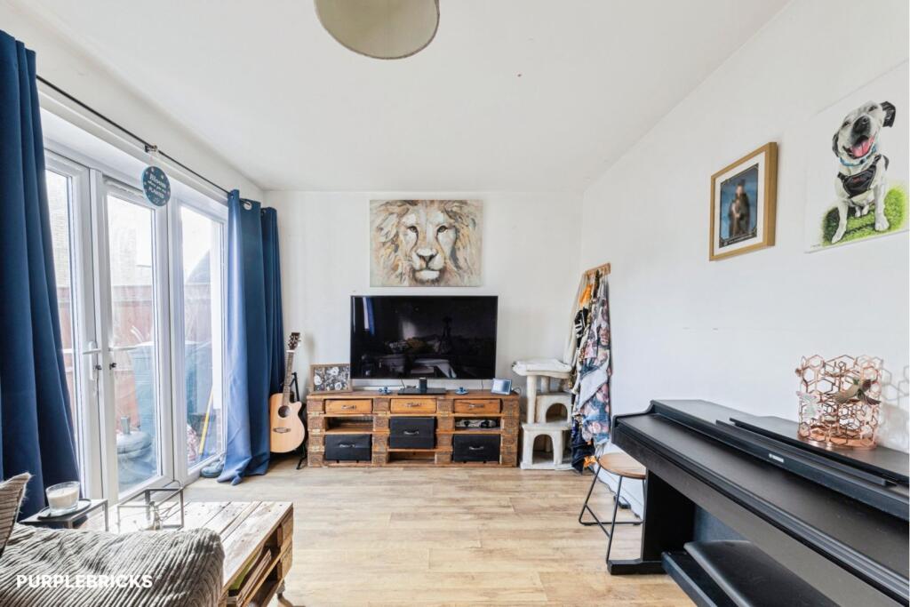 House in Peterborough - View 4