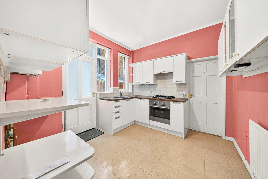 Apartment in London - View 4