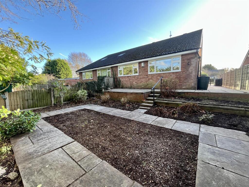 Buckfast Close, Hale, Altrincham photo 4