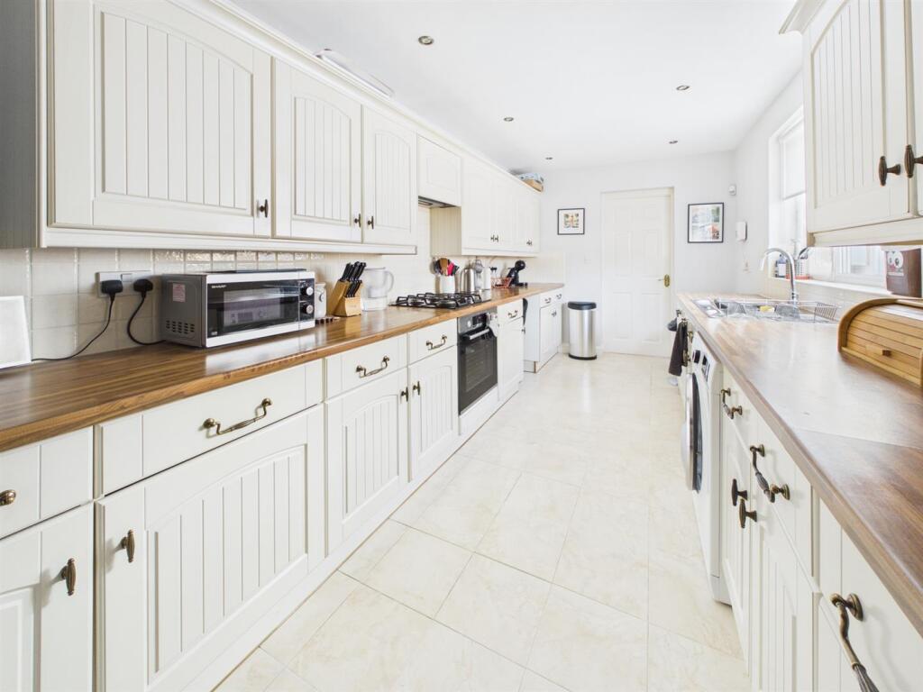 House in Gloucester, Gloucestershire - View 5