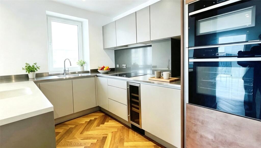 Apartment in Manchester, City Centre - View 2