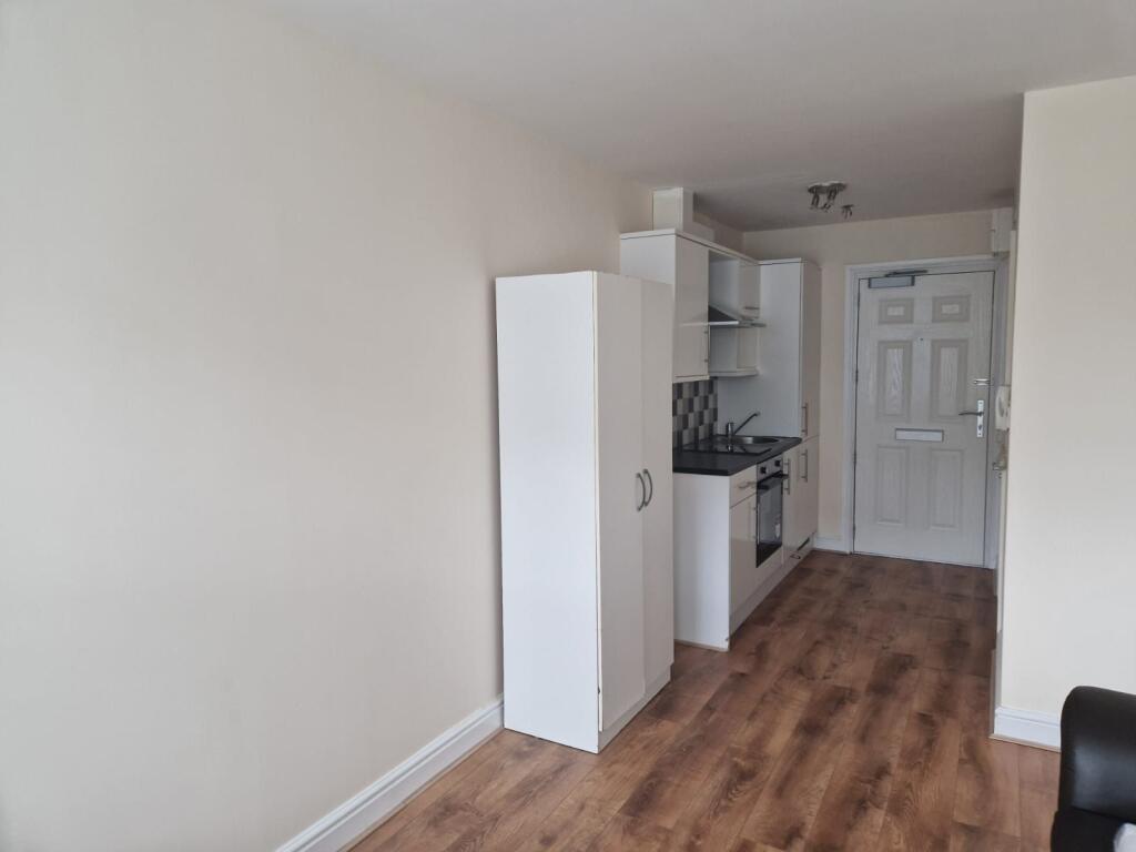 Apartment in Luton, New Town - More