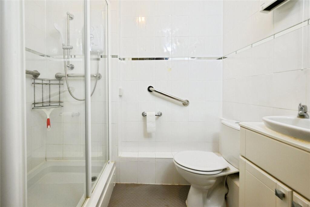 Apartment in Portsmouth - View 4