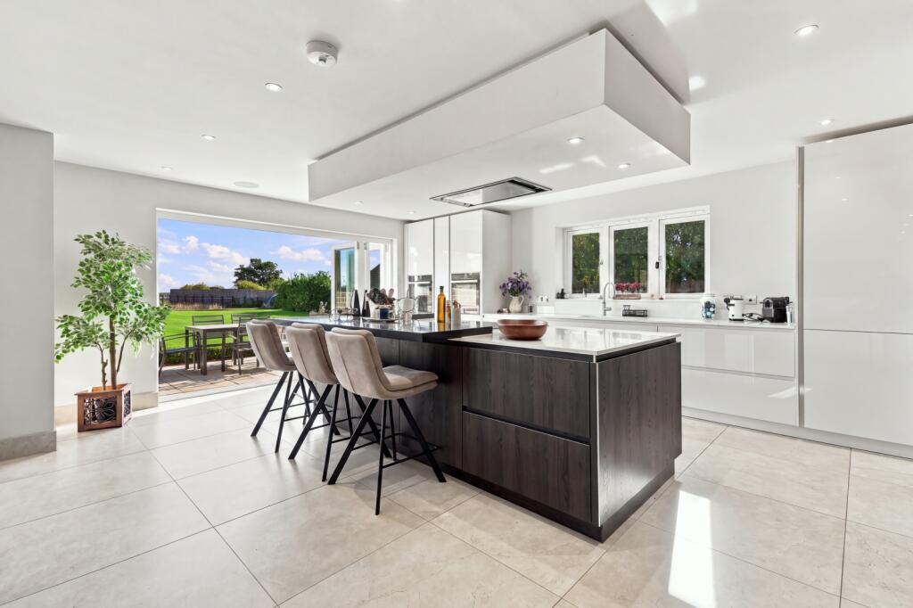 House in Chelmsford - View 3