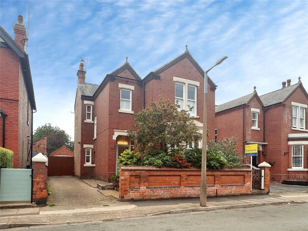 Main image of property: Hawthorne Avenue, NOTTINGHAM, Nottinghamshire, NG10