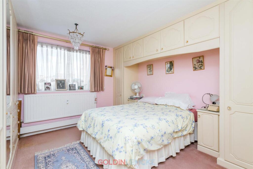 Apartment in Hove, Brunswick - View 5