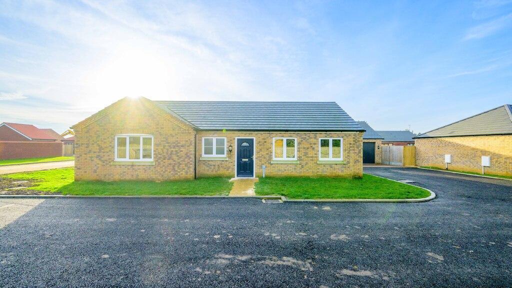 3-bed detached on The Elms, Emneth, Wisbech, Norfolk, PE14 0DY, £355,000