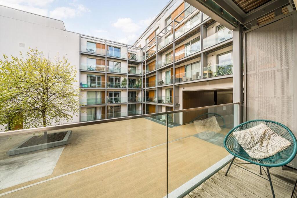 Apartment in London - View 4
