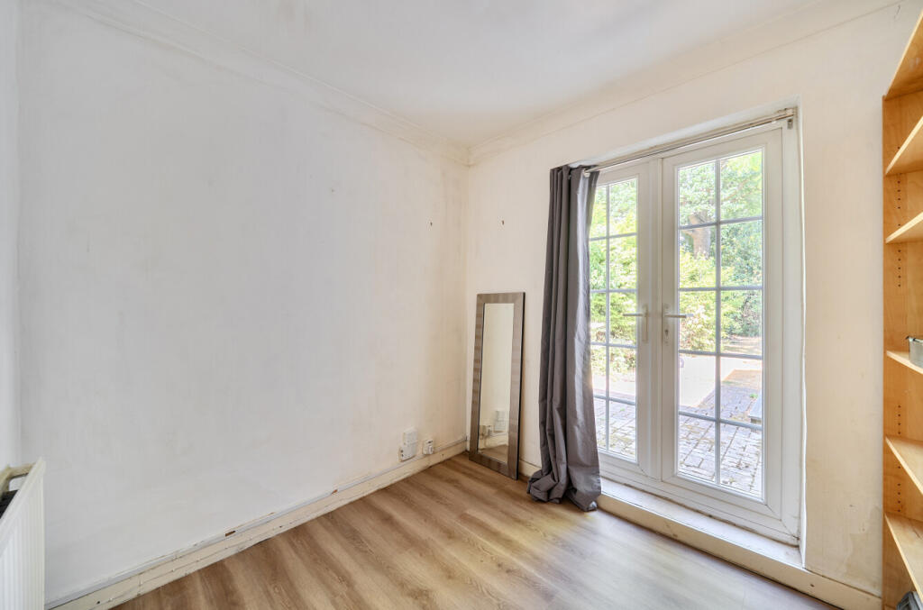 House in Kingston upon Thames - View 4