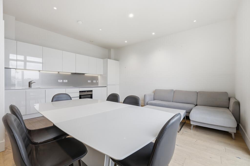 Apartment in London - More