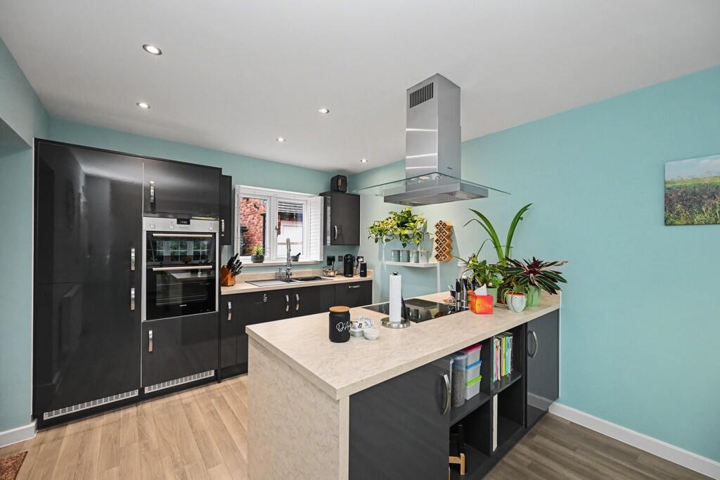 Priory Road, Wolston, Coventry photo 3