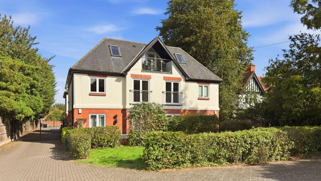 2-bed flat on Palmerston Road, Coventry, CV5, £225,000