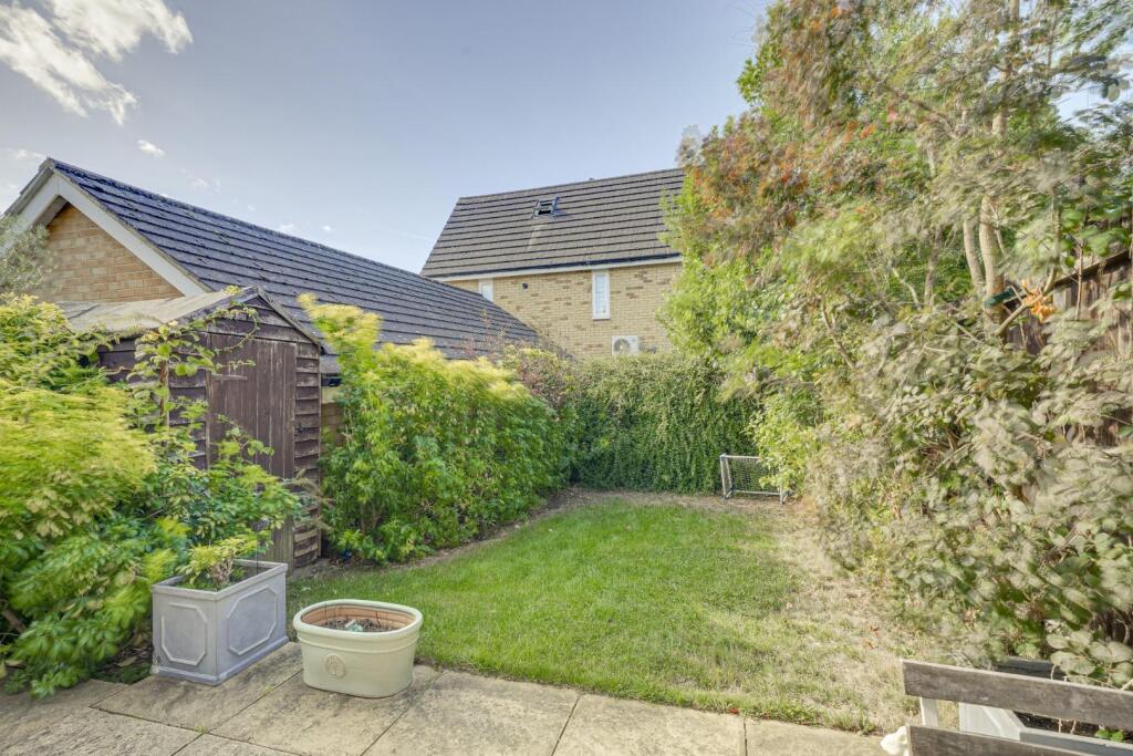 Ridgely Drive, Leighton Buzzard photo 4