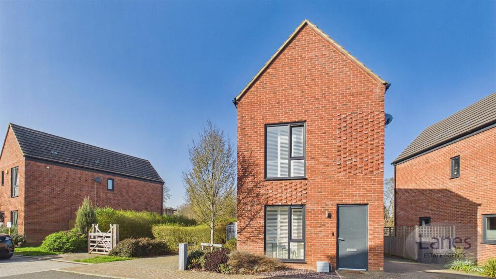 Main image of property: Markwick Avenue, Cheshunt, Waltham Cross