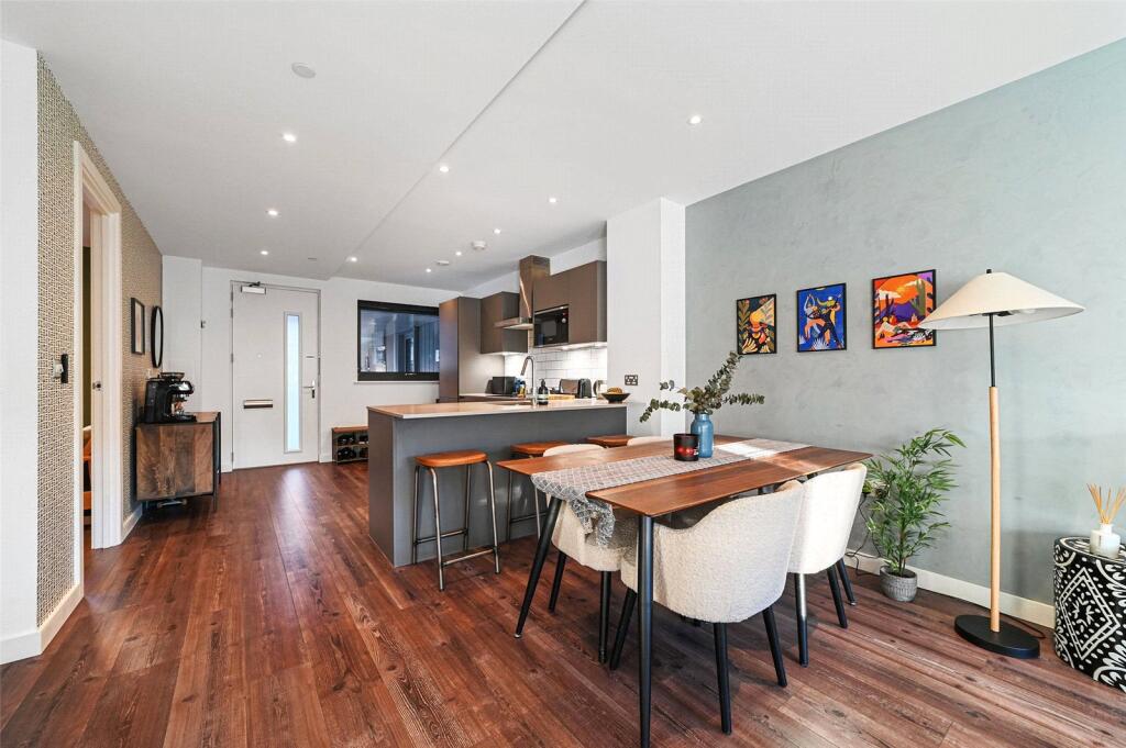 Apartment in London - View 2