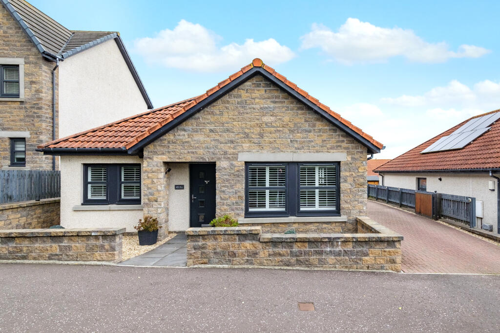 4-bed detached on 45 The Avenue, Lochgelly, Fife KY5 9LL, £295,000
