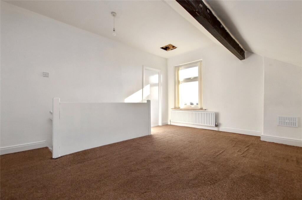 House in Leeds, Howlett Cross - View 6