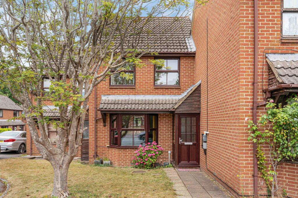 Main image of property: Midwinter Avenue, Milton, Abingdon, Oxfordshire, OX14