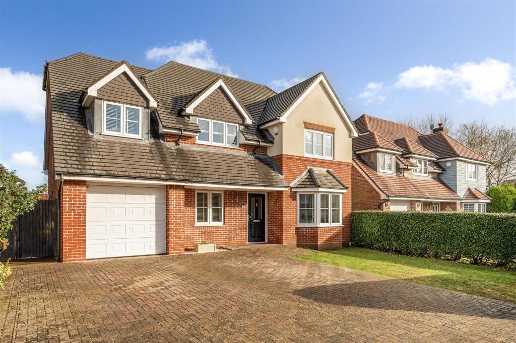 Main image of property: Edenbridge Way, Sarisbury Green