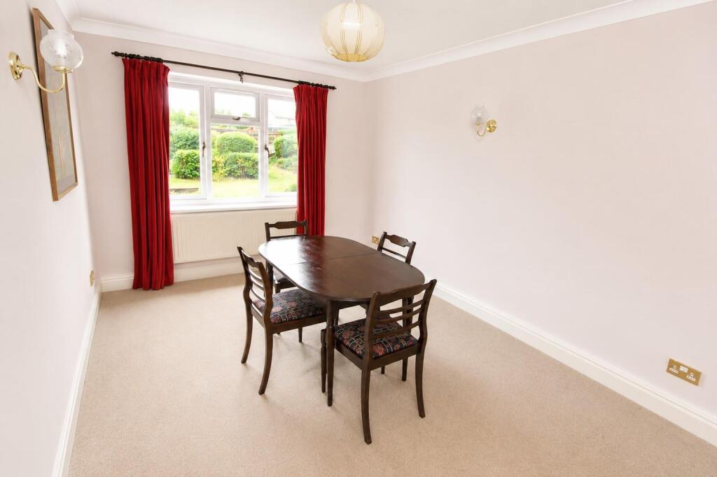 House in Purley on Thames, West Berkshire - More