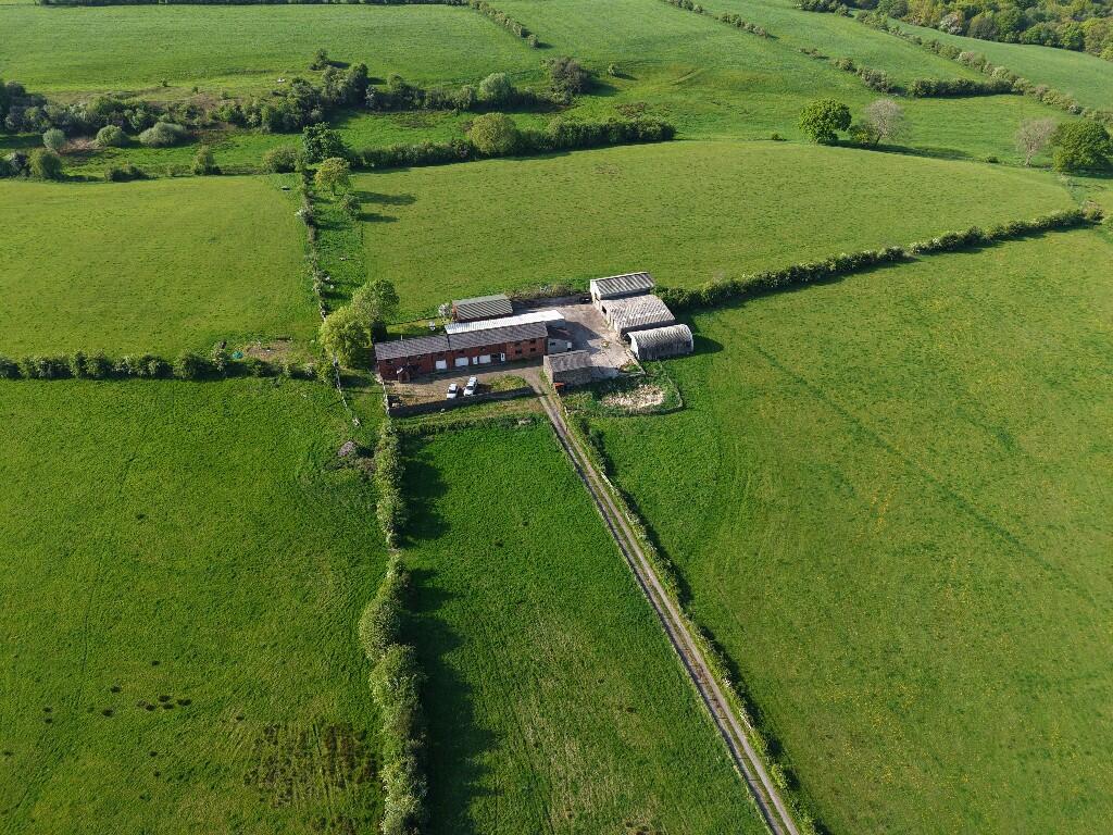 Fernises Farm, OL10 photo 2