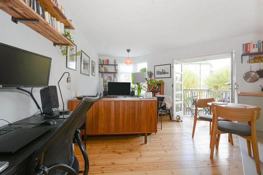 Apartment in London - View 3