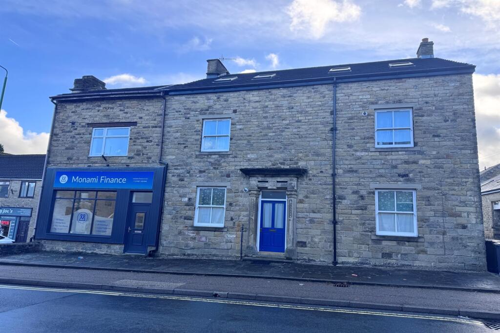 Main image of property: Chapel-En-Le-Frith, High Peak