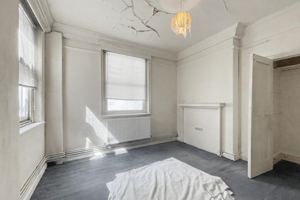 Apartment in London - View 4