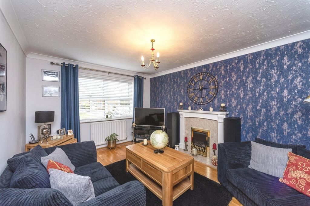 Islawen Meadows, Pencoed, BRIDGEND photo 3
