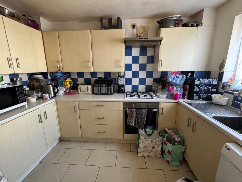 Broadway, Jaywick, Clacton-on-Sea photo 4