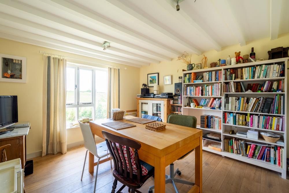 Hazleton, Cheltenham, Gloucestershire GL54 - View 4