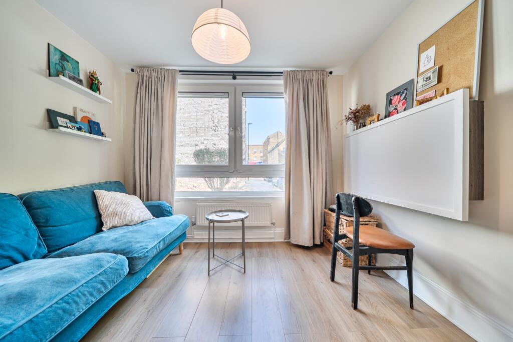 Apartment in London, Evelyn Estate, New Cross - View 2