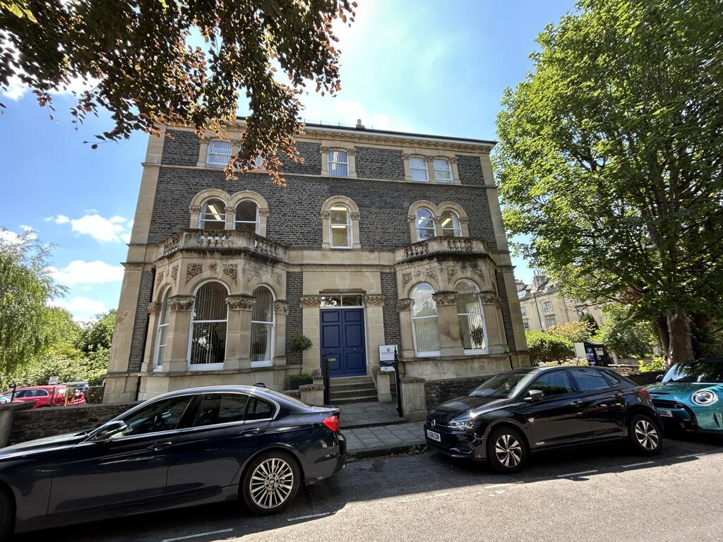 Main image of property: 2 Oakfield Road, Clifton, Bristol, City Of Bristol, BS8