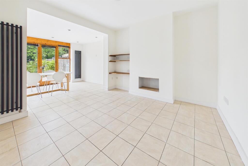 House in Coventry, Fenside, Stivichall - View 4