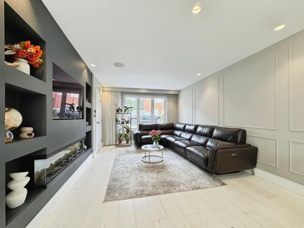 House in Watford - View 5