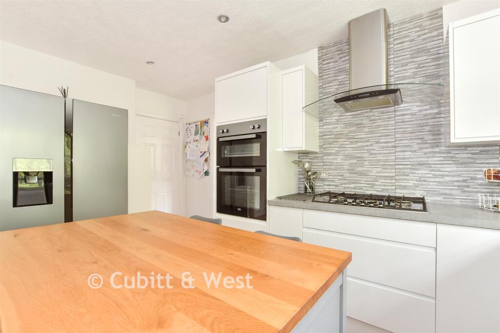 House in Horsham, Ashington - More