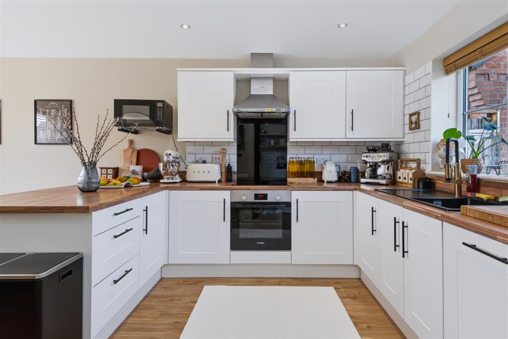 House in South Holland, Surfleet - View 4