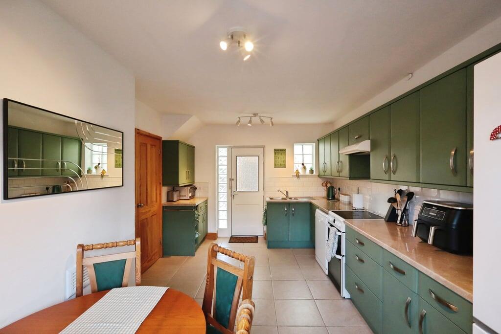 Salisbury Drive, Swadlincote, DE11 photo 3