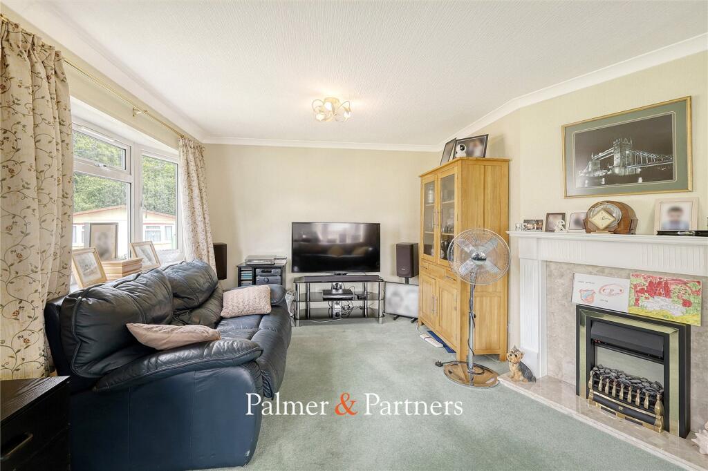 Temple Grove Park, Bakers Lane, West Hanningfield, Chelmsford, CM2 - View 4
