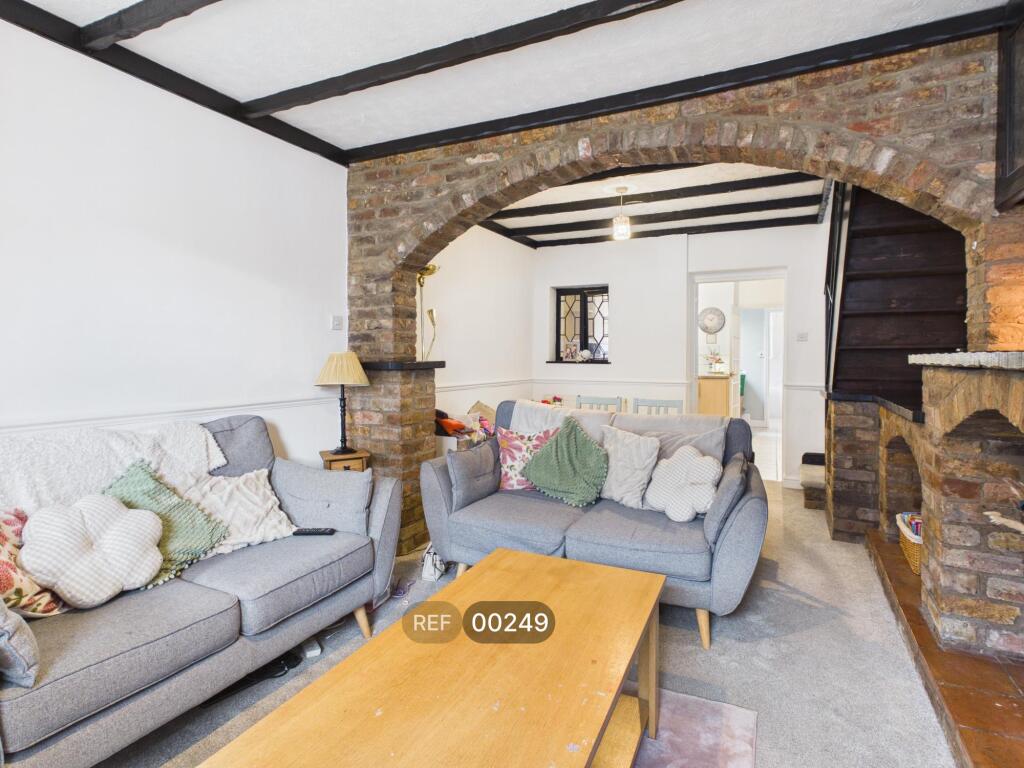 House in Hull - View 3