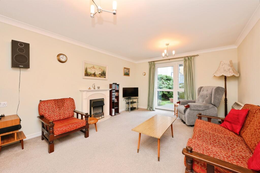 Brocket Road, Hoddesdon photo 2