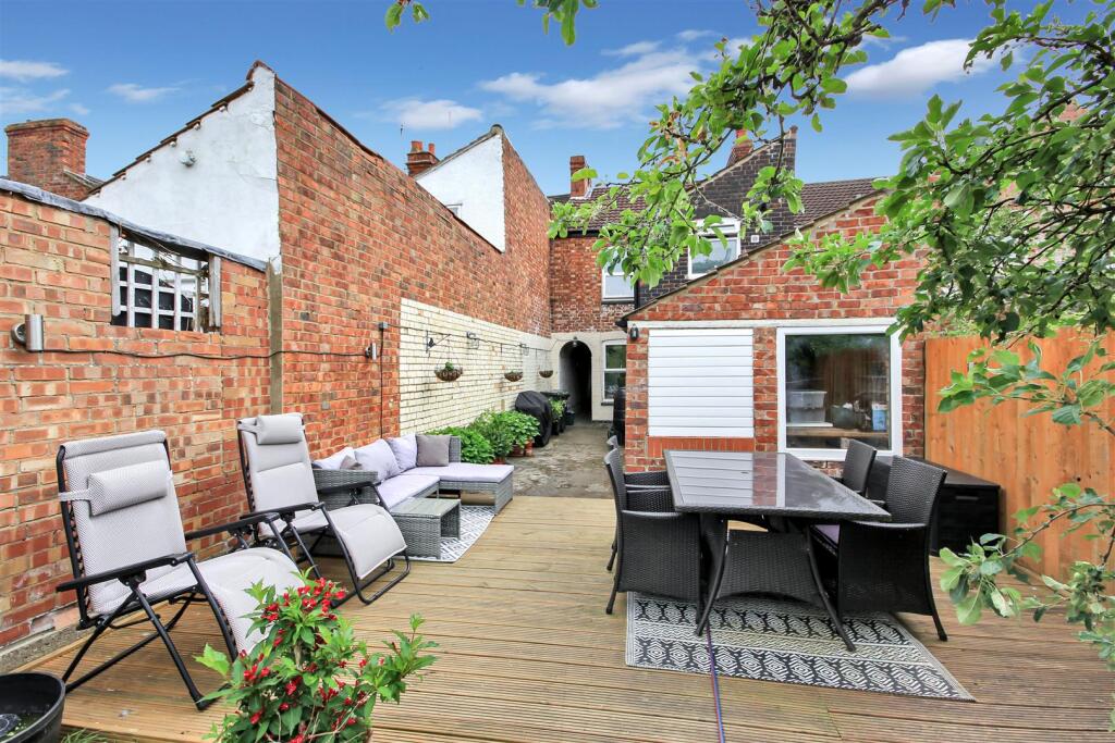House in Rushden, North Northamptonshire - View 2