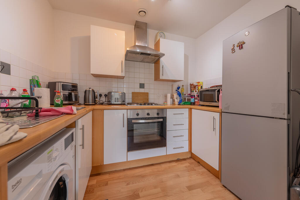 Apartment in Coventry - More