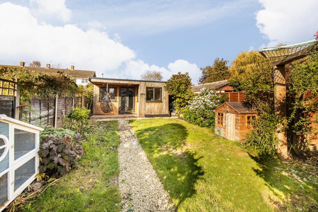 House in South Oxfordshire, Ladygrove, Didcot - View 4