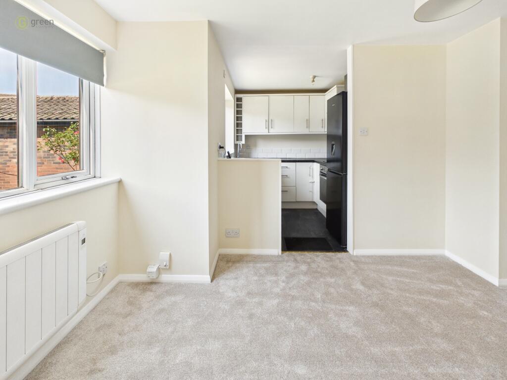 Apartment in Tamworth, Wilnecote - More