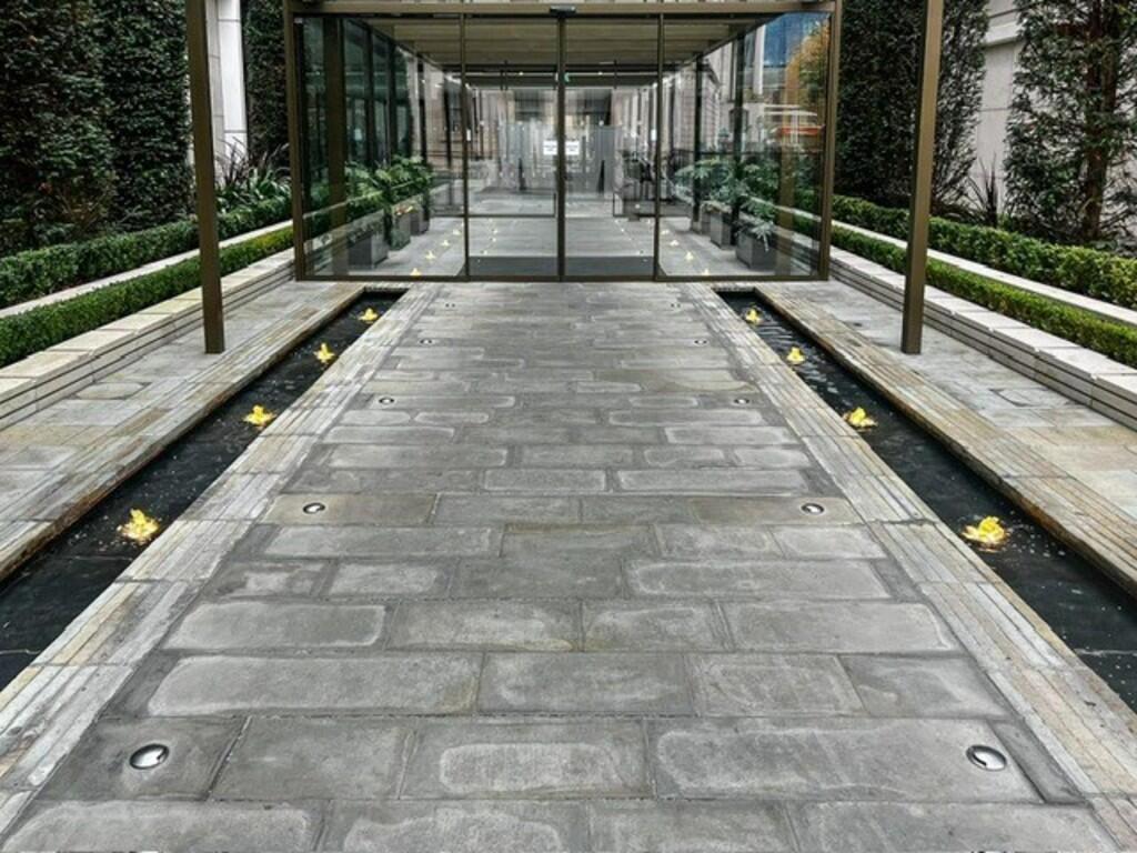 Main image of property: Sugar Quay, 1 Water Lane