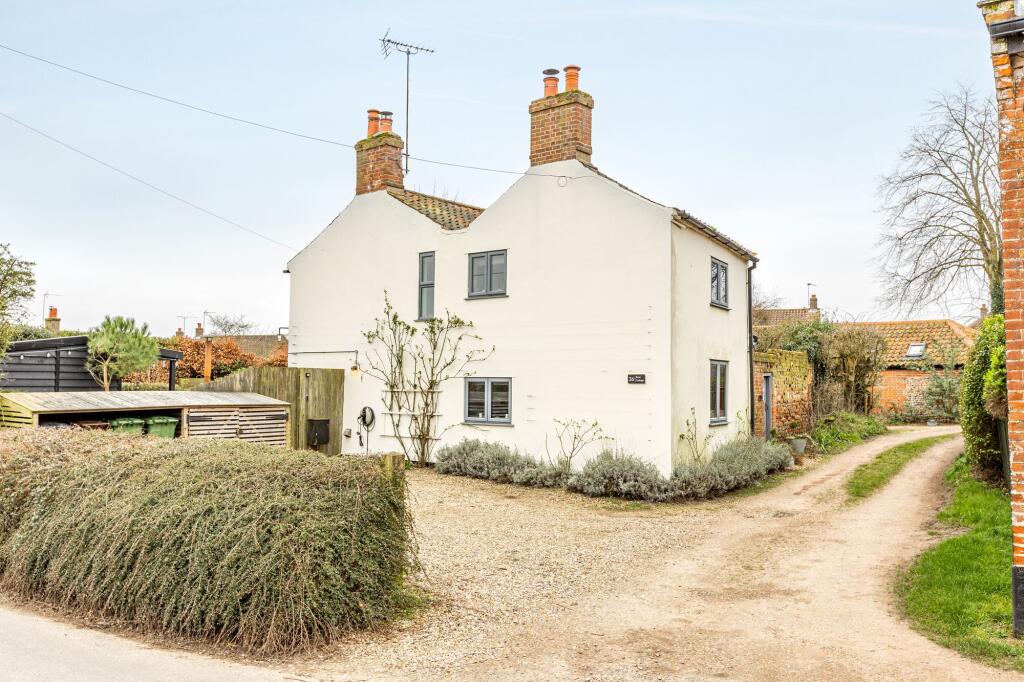 Main image of property: Quaint Cottage in Worstead