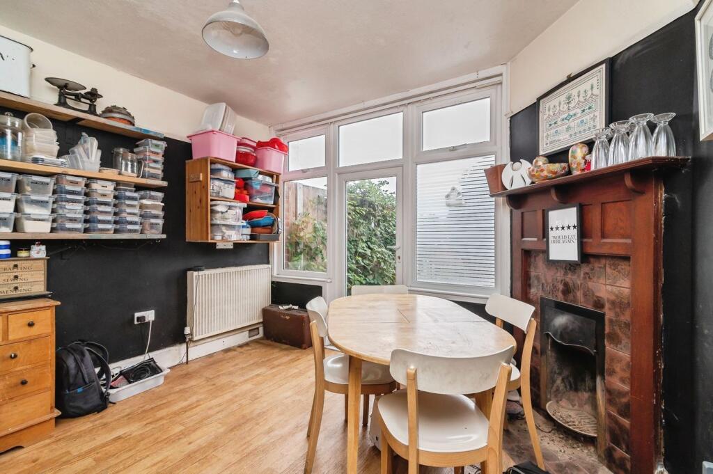 House in Nottingham, Nottinghamshire - View 3