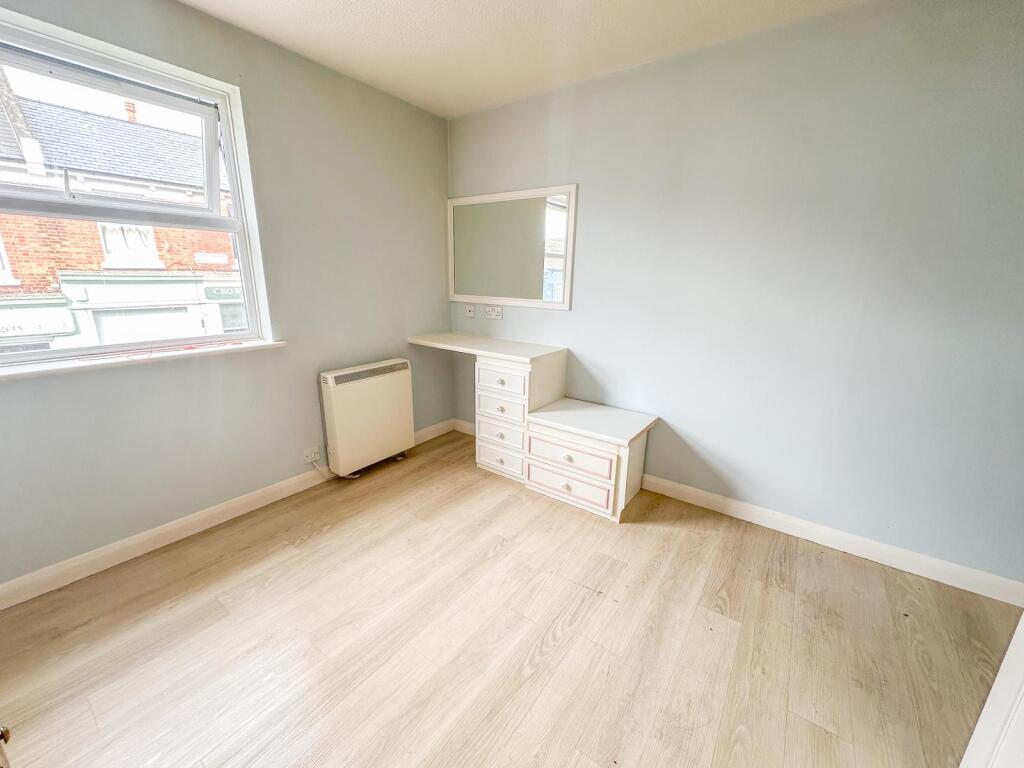 Apartment in Eastbourne, East Sussex - View 5