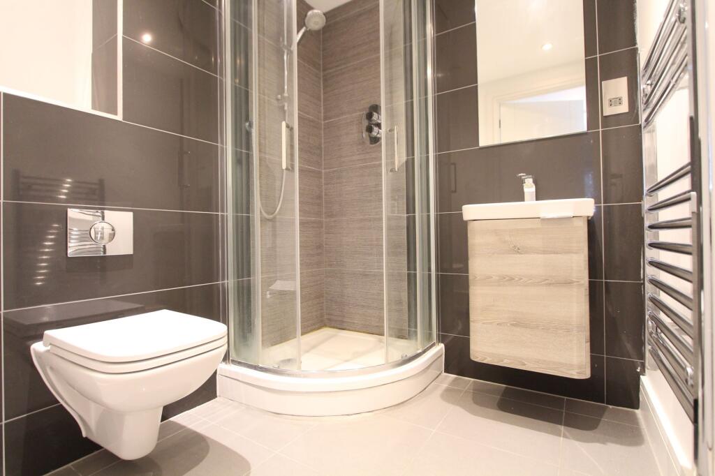 Apartment in London - View 5